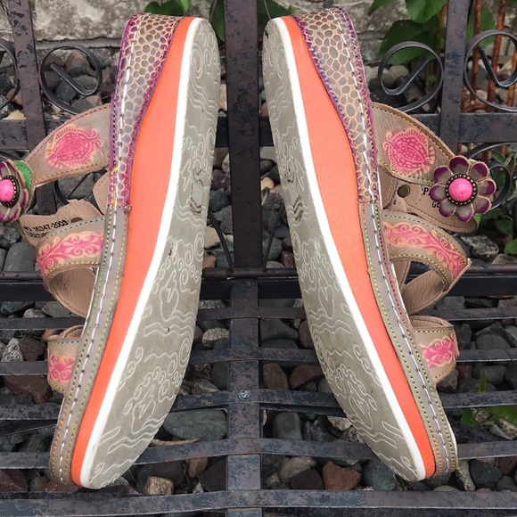 🐲💙 L’ARTISTE by Spring Step Pillow Grey Leather Sandal - Picture 13 of 14